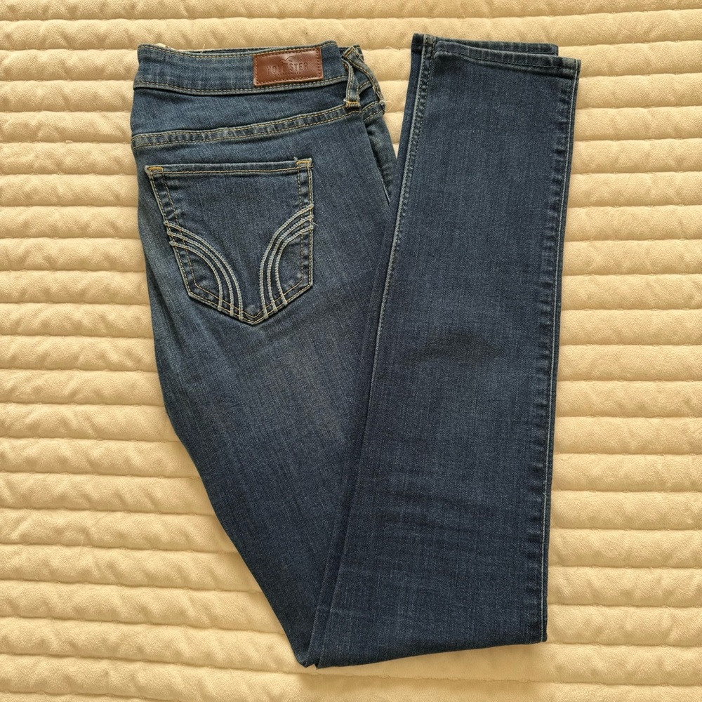 Hollister Low Rise Super Skinny Jeans 3R